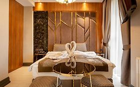 Santra Hotel